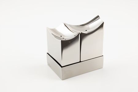 Product photo »Salt & Pepper Pots Elbphilharmonie«